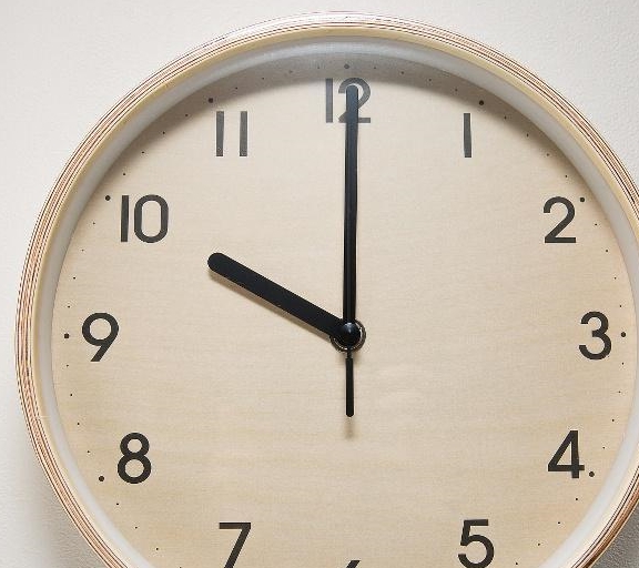 这样才可以求解出新的钟表两点半时候的夹角是多少度