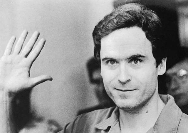 戏耍fbi整整18年,最后因为一个疏忽被捕