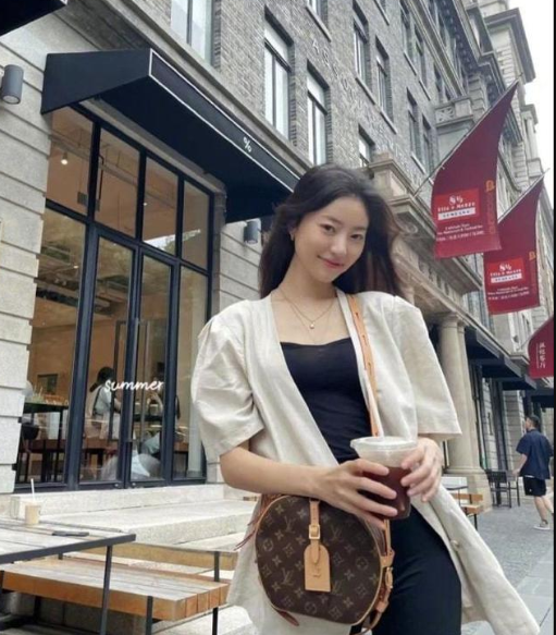 纪凌尘新恋情曝光，女友是<a href=