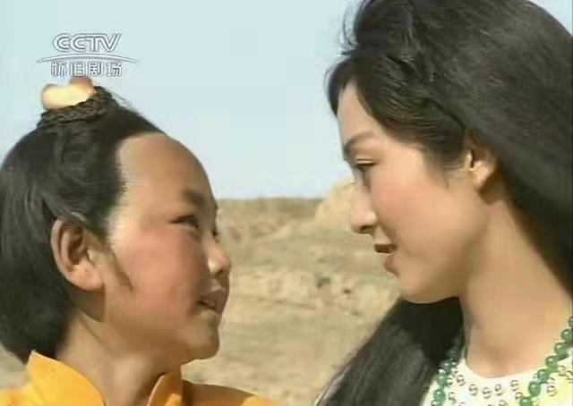 剧讲述了宝宝,奇奇和贝贝唤醒了一个小龙人,并且帮小龙人找妈妈的故事