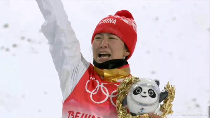 美国名将诠释体育精神，赛后高喊：我为徐梦桃骄傲！<a href=