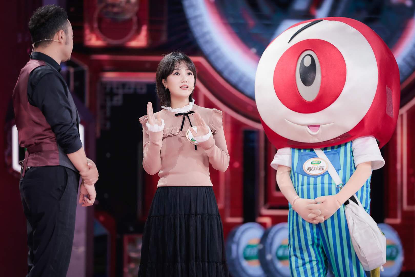 "围裙妈妈"杜沁怡《开门大吉》花式猜歌大放光彩