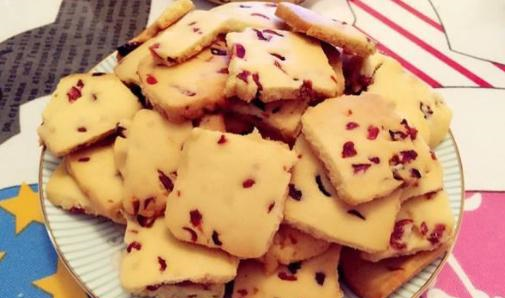 喜欢吃蔓越莓饼干别再出去买了,教你自己在家做,做法简单又好吃休闲区蓝鸢梦想 - Www.slyday.coM 喜欢吃蔓越莓饼干别再出去买了,教你自己在家做,做法简单又好吃休闲区蓝鸢梦想 - Www.slyday.coM