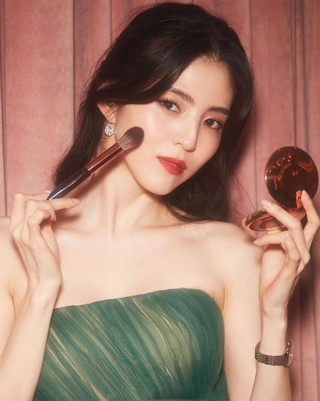 韩素希xthefashionawards英国时尚大奖白皙肤色