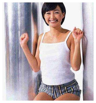 25岁爆红,让黎明爱而不得,"最甜港姐"李绮红却难逃家族魔咒