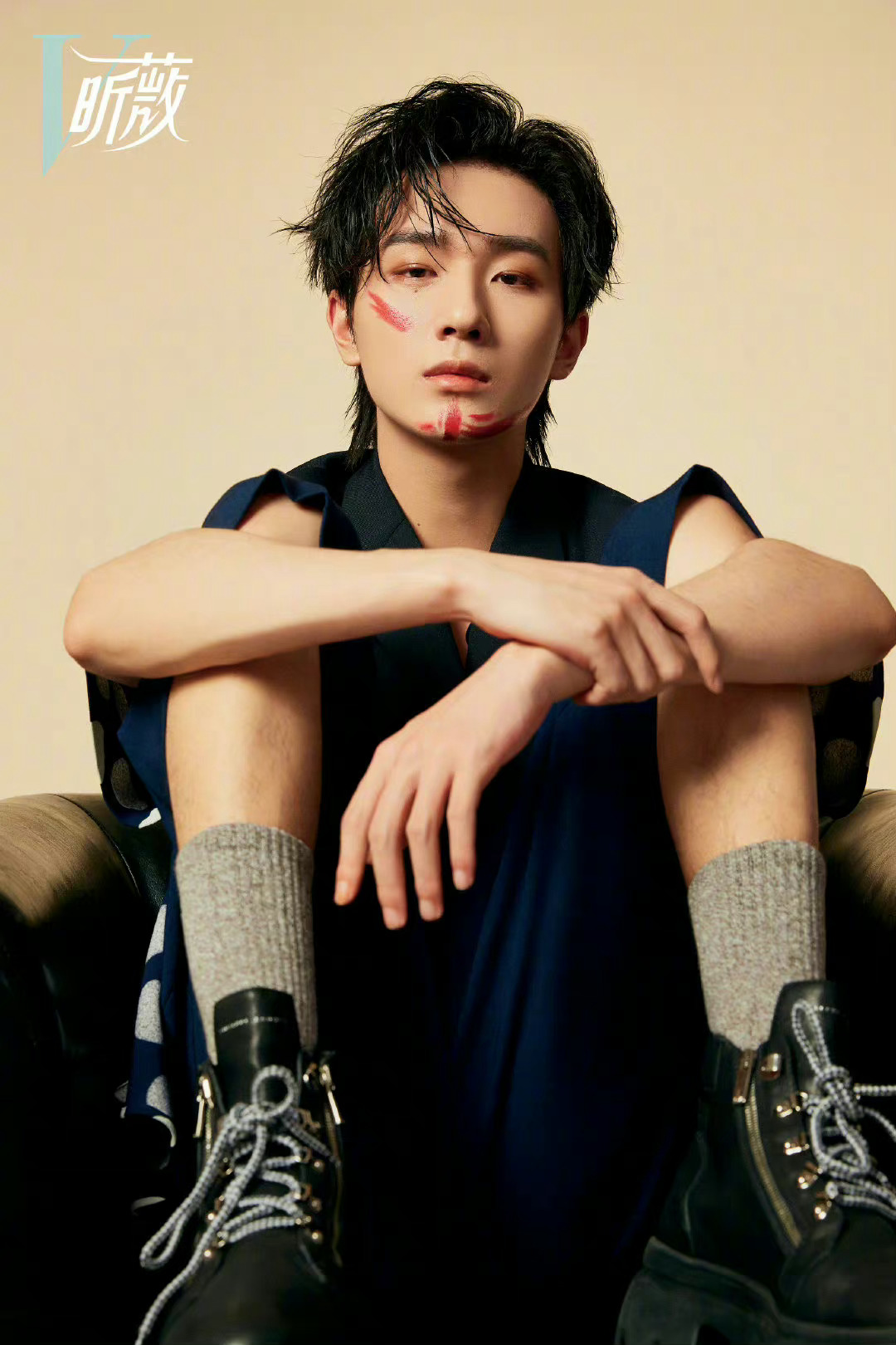 李宏毅2021年昕薇杂志写真大片__财经头条