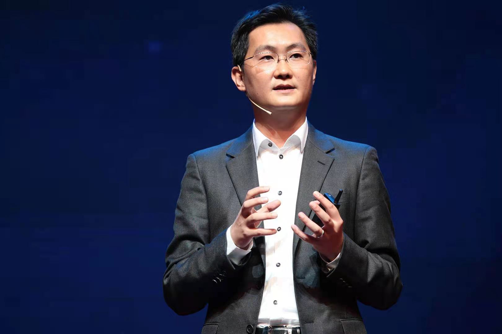 白面书生马化腾一个冷眼旁观的互联网生态收割者