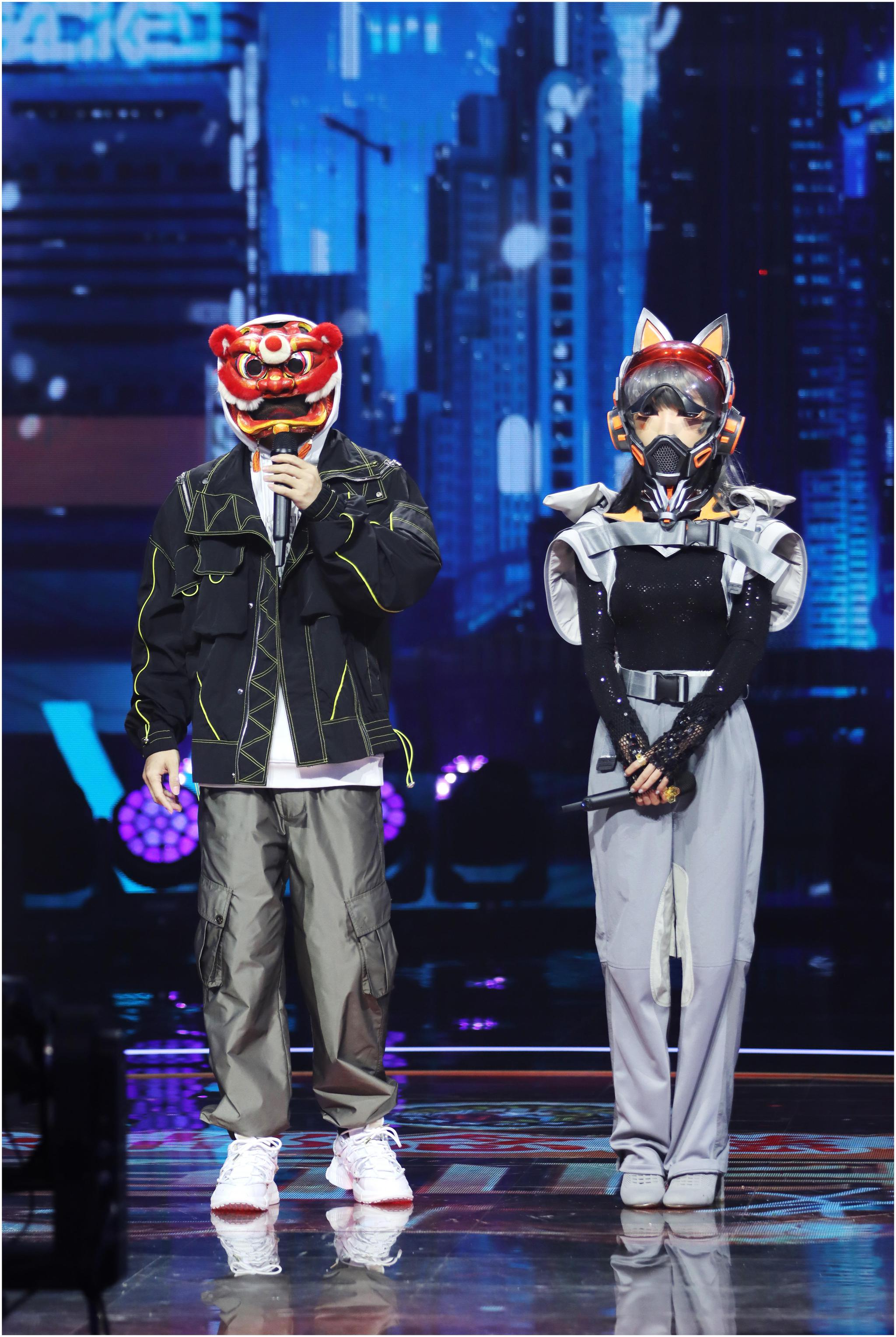 倒立飙高音蒙面唱将猜猜猜的神秘唱将是何方神圣