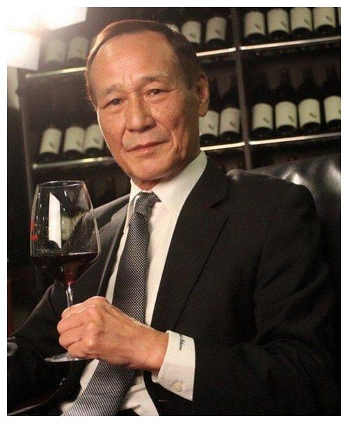 77岁前邵氏知名演员陈慧敏突然结婚相恋50年现在才结婚