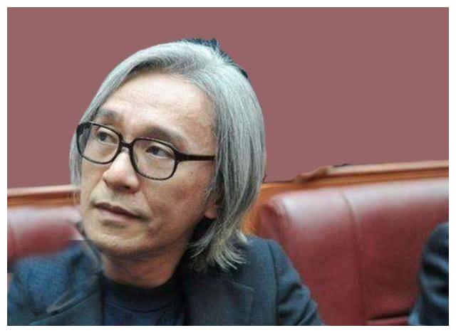 58岁周星驰满头白发,67岁洪金宝坐轮椅,而他73潇洒依旧|洪金宝|周星驰