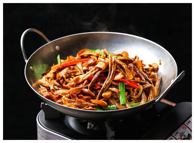 菌中极品,好吃停不下来——干锅鹿茸菌__财经头条