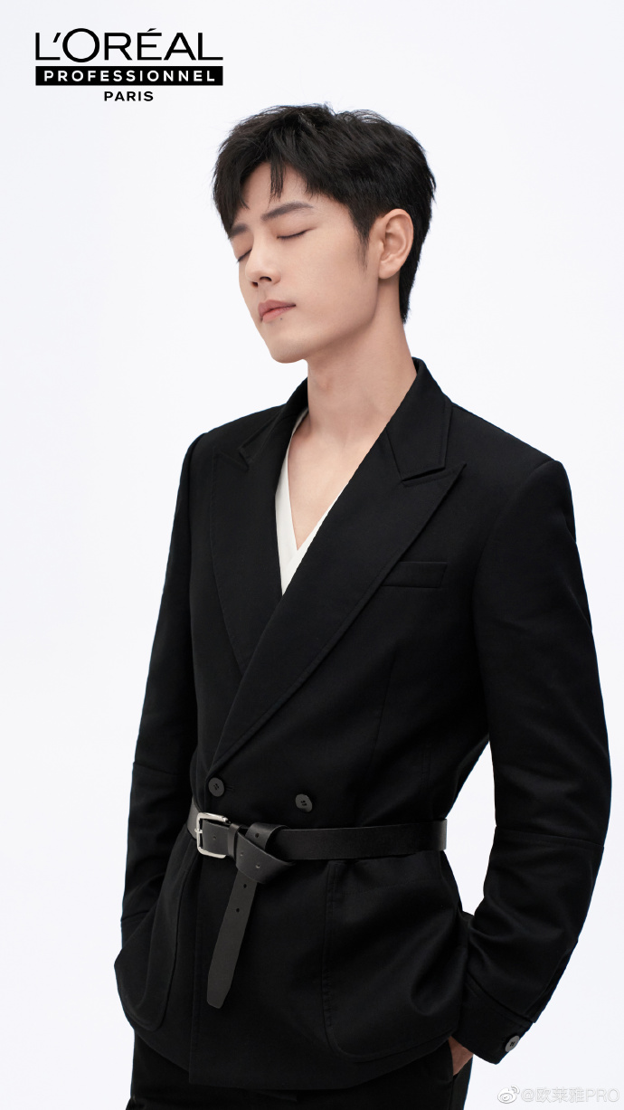 打脸来的太快前脚吐槽肖战商业价值不行后脚高奢就官宣续约