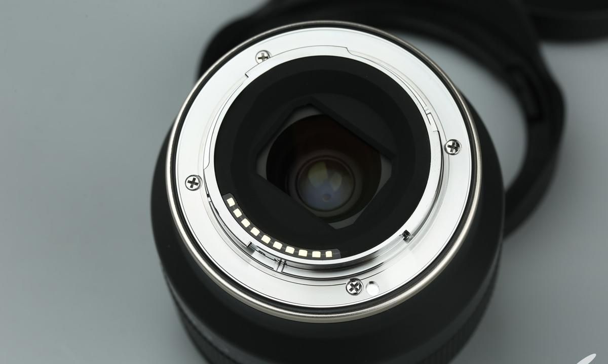 腾龙20mm f/2.8 di iii osd m1:2镜头