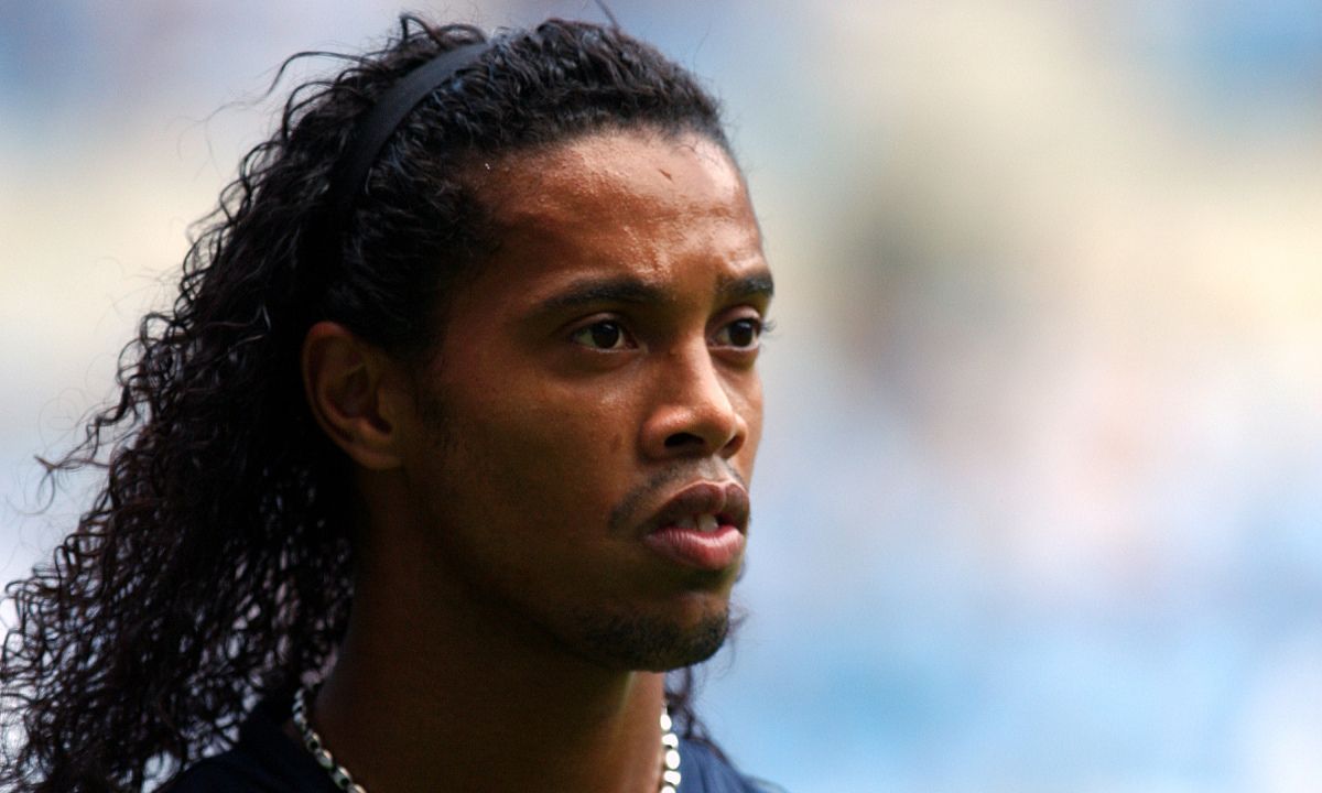 足坛精灵之罗纳尔迪尼奥_高清图集_新浪网