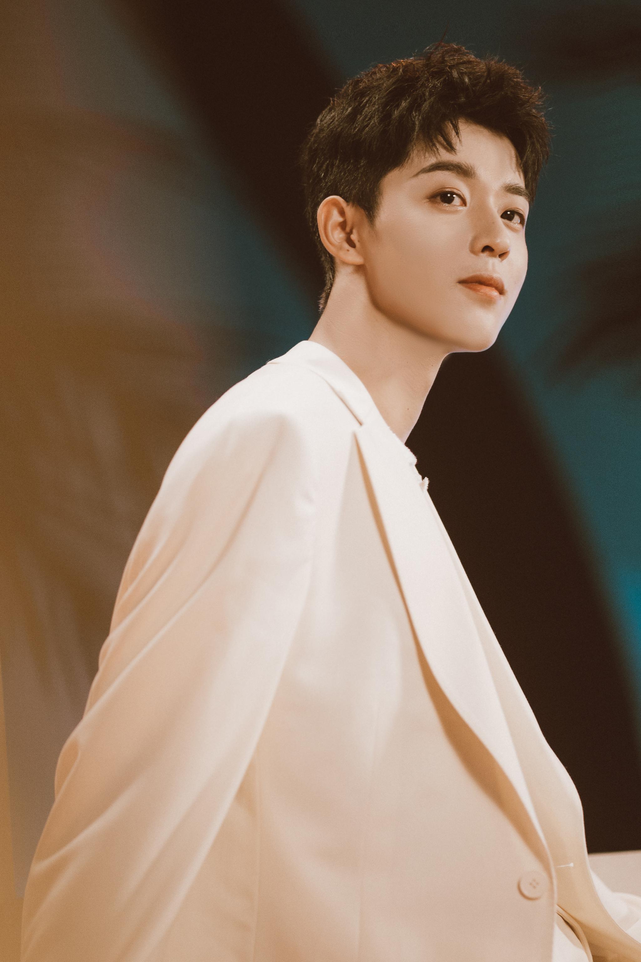 《创造营2021》三公舞台吴宇恒舞台实力获赞 龚俊为其打call