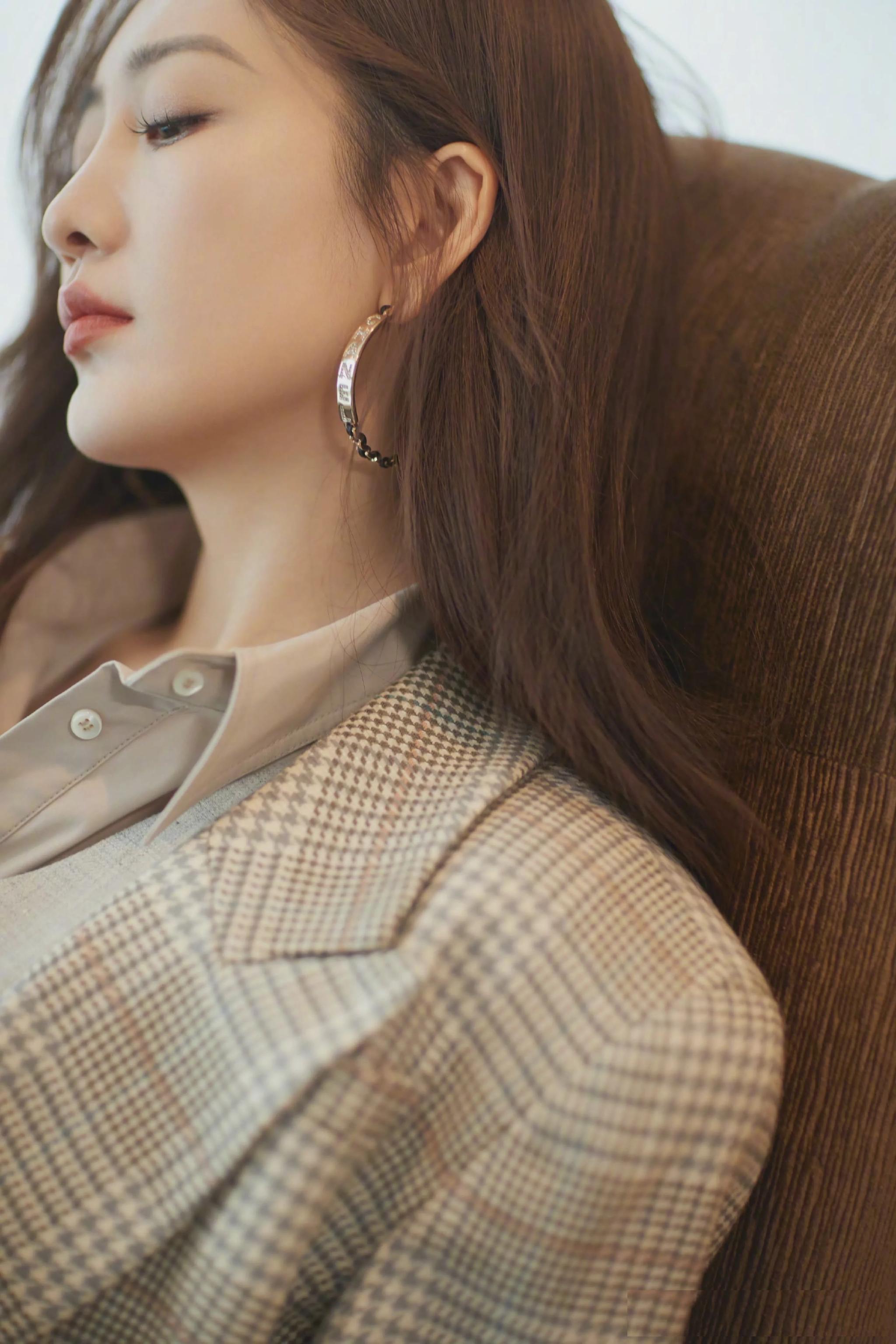 气质优雅,美艳大气的女星—王鸥!__财经头条