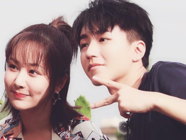 谁说杨紫只和男星关系好?当看到她的闺蜜团之后,才知啥叫人缘好