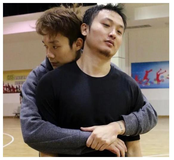 巩晓彬走人，山东又为丁神第2次妥协！免测白送800万，仁至义尽了休闲区蓝鸢梦想 - Www.slyday.coM