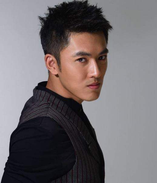 《甄嬛传》至今未婚的5大男神,李东学颜值仅第3,第1帅爆了!