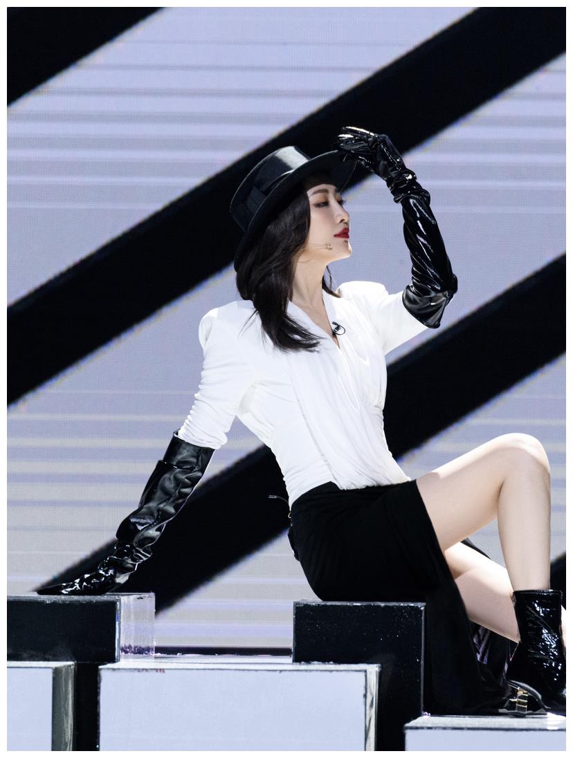 《乘风破浪的姐姐》王鸥：不参加姐姐就没有戏拍休闲区蓝鸢梦想 - Www.slyday.coM