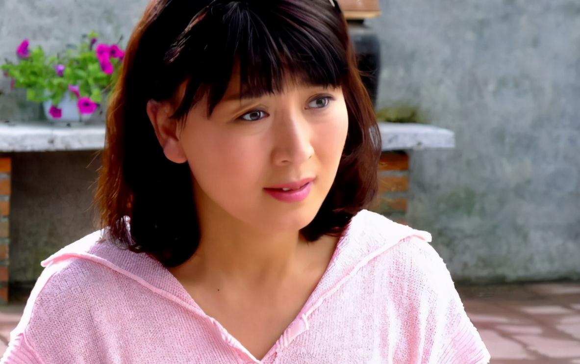 闫学晶:45岁高龄产子,被疑角色单一不温不火,大龄女星实在太难