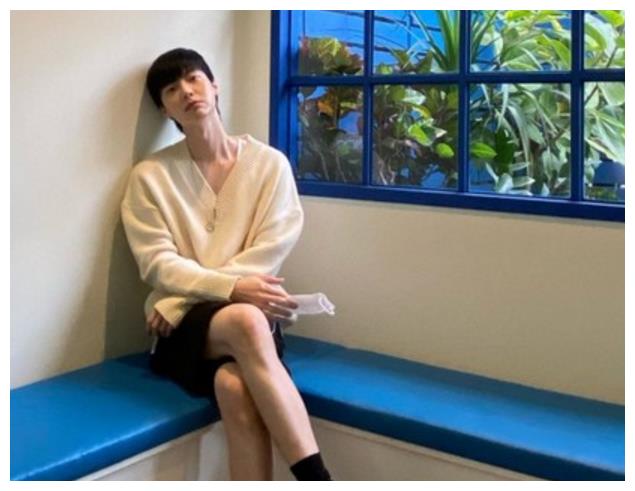 安宰贤离婚4个月后近况曝光瘦出超尖v脸引粉丝心疼