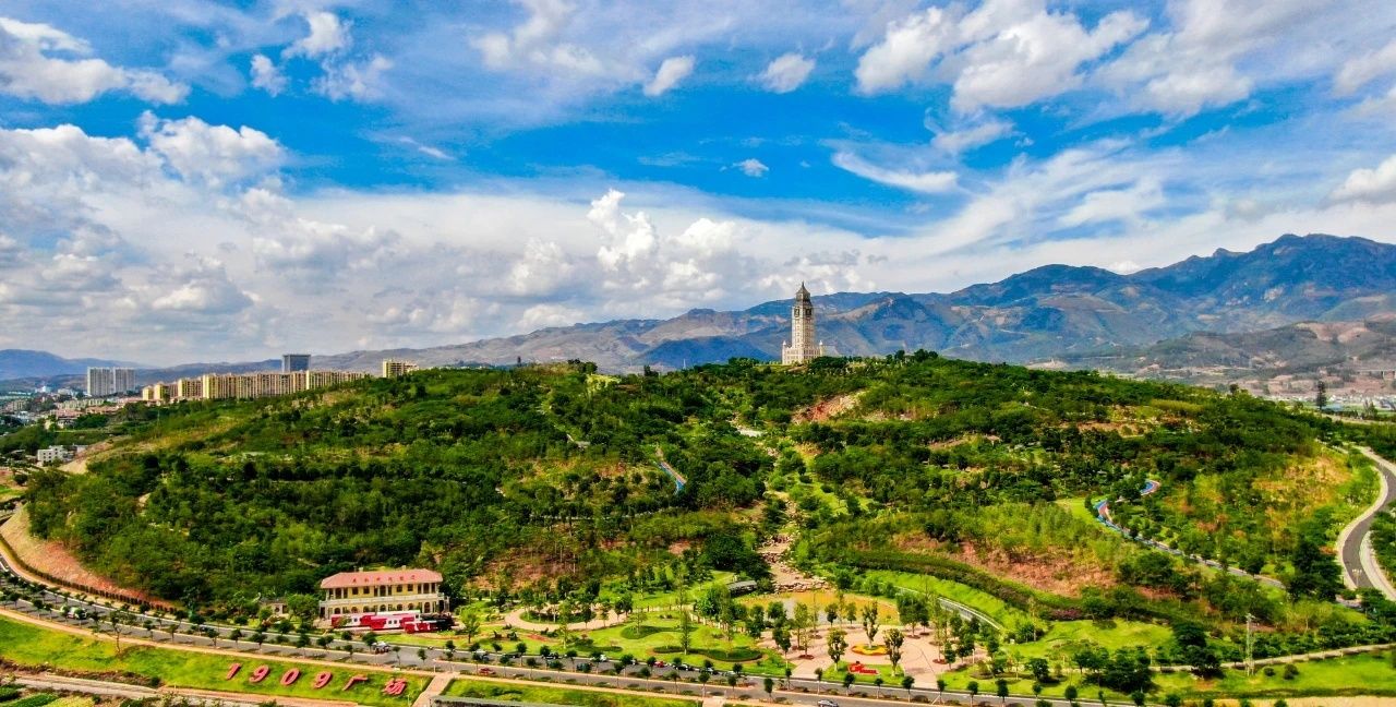 云南开远,凤凰山上绿意浓_高清图集_新浪网