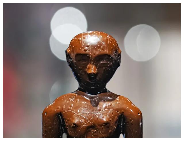 四川成都发现神秘古墓，出土诡异神秘的木俑，竟然找回了千古奇书休闲区蓝鸢梦想 - Www.slyday.coM