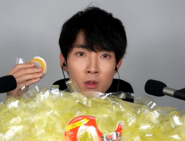 “这4款”零食上课时也能吃,还不会被老师发现!发明人太聪明了休闲区蓝鸢梦想 - Www.slyday.coM “这4款”零食上课时也能吃,还不会被老师发现!发明人太聪明了休闲区蓝鸢梦想 - Www.slyday.coM