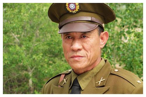 杜志国在事业上属于大器晚成的演员,在31岁时才初获名气.