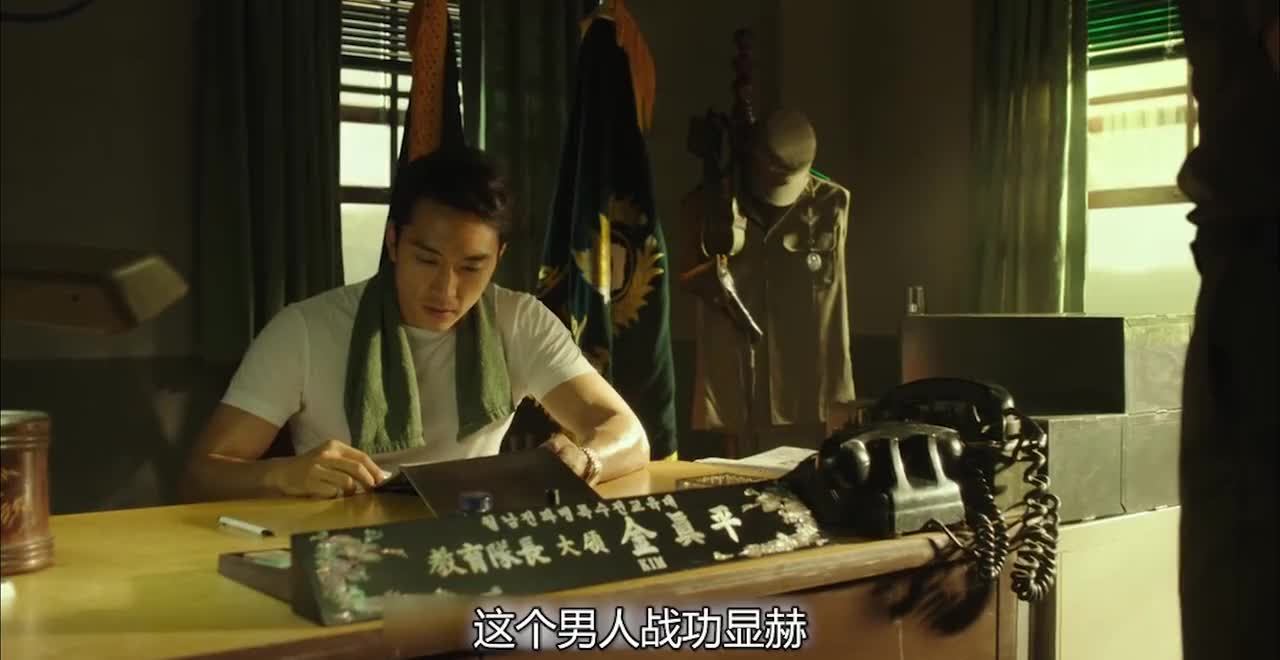 霸道军官迷恋下属妻子，每天沉沦于美色，揭露欲望的<a href=