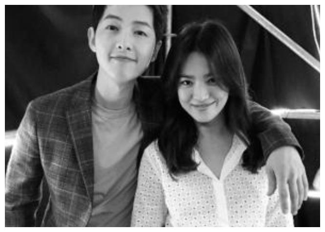 离婚后的?宋仲基推倒与宋慧乔婚房,重建新别墅,不想睹物思人?