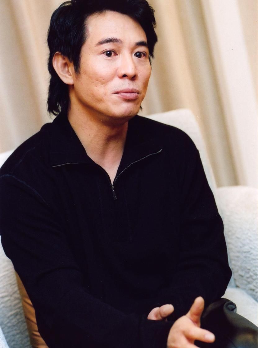 李连杰:只要你挥拳走过,就永远留痕_高清图集_新浪网