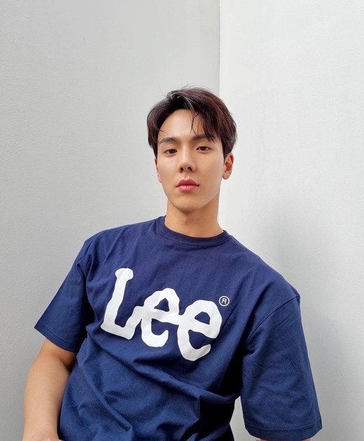 monsta x成员shownu今天参军