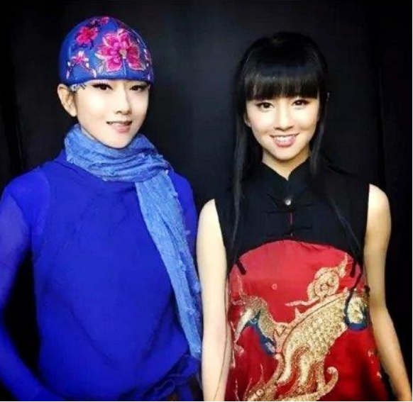 杨丽萍两个爱徒小彩旗难接班水月公开与同性结婚