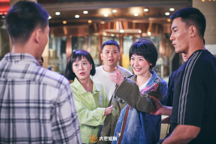 空军校园题材短剧《轰炸天团》今日开播