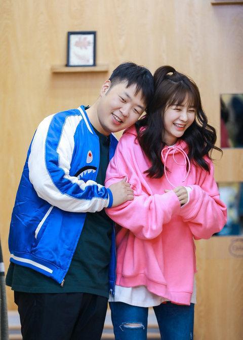 没分手沈梦辰秀恩爱合照夸男友海涛好着呢只字未回应出轨传闻