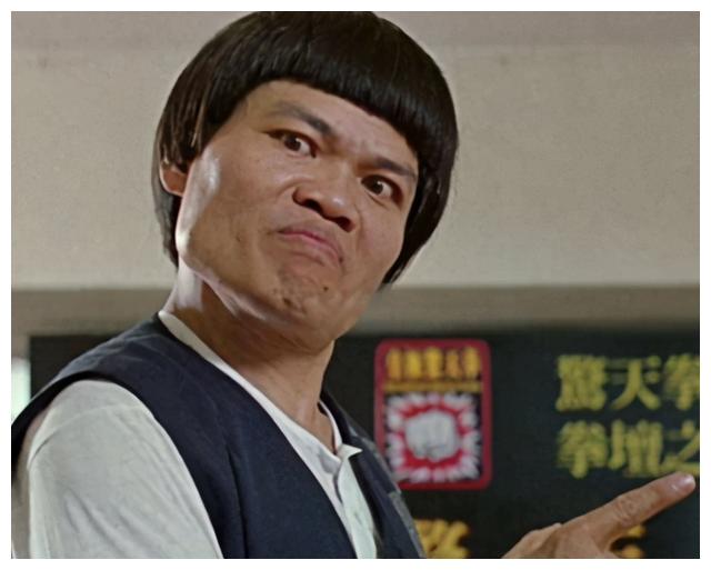 他是香港丑星身家上亿被妻子挥霍一空如今的他过得怎样