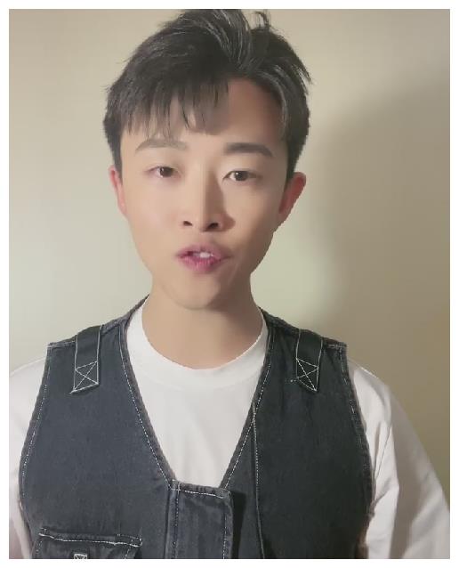 谢明皓直播举报林俊杰却让网友刷礼物一个嘉年华价值3000元