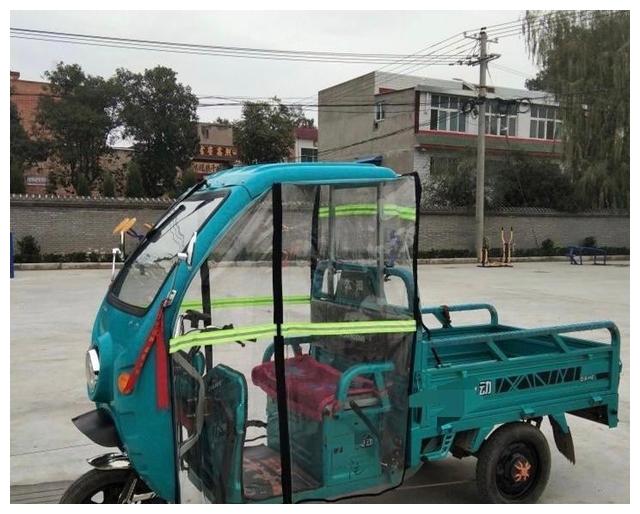 安徽一电动三轮坠沟致6死，现场画面曝光，一个细节让人细思极恐休闲区蓝鸢梦想 - Www.slyday.coM