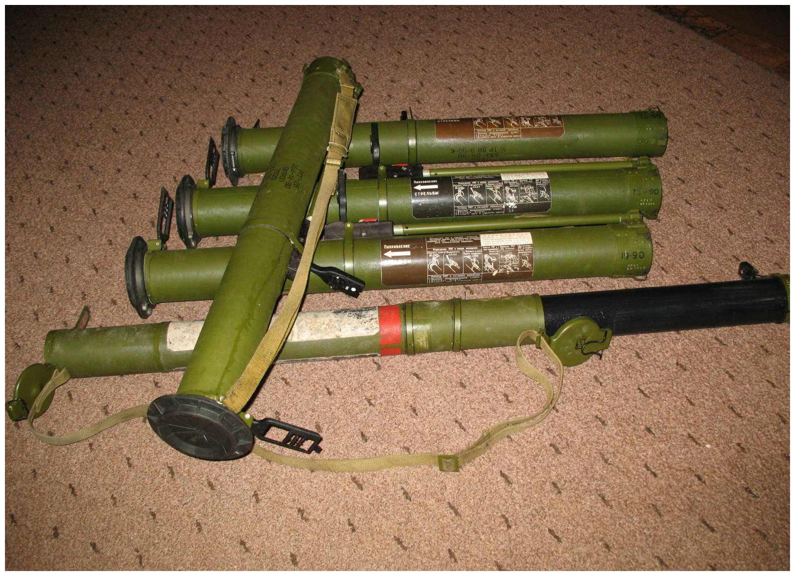 战狼2里面吴京用铁丝网接住rpg炮弹现实中能做到吗