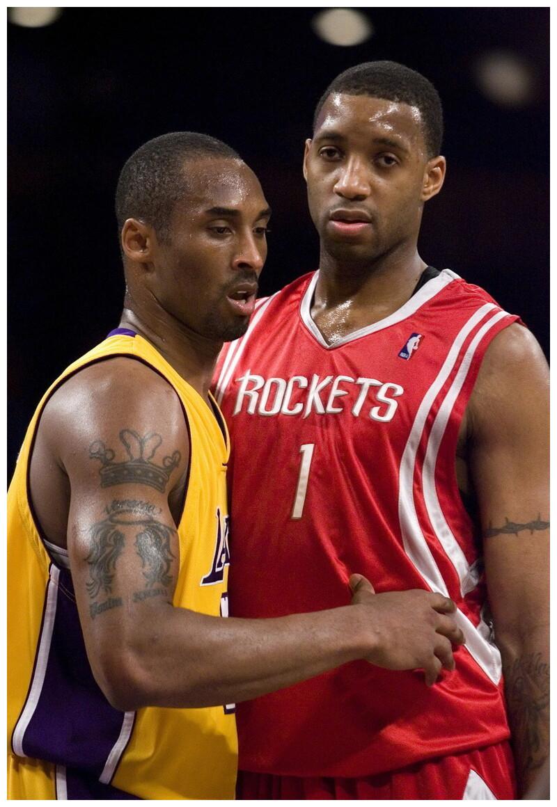 不然麦迪与科比谁将称霸是未知的,麦迪出道就很强,身高正2米,臂长也够