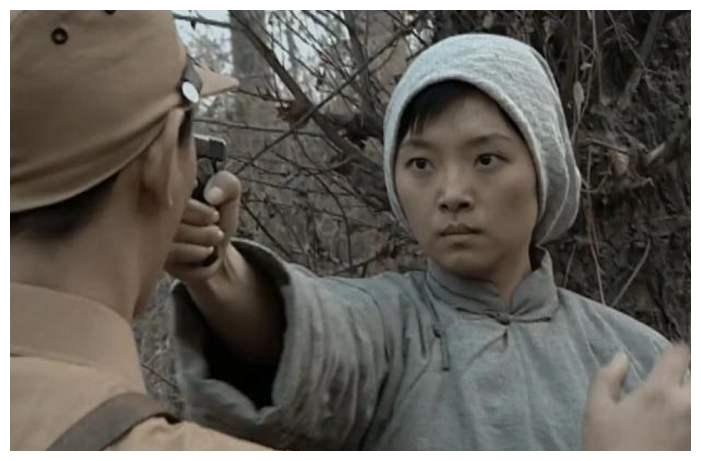 新版亮剑女主穿紧身裙原版秀琴深入人心真女八路长啥样