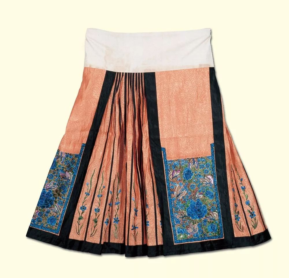 中华传统服饰图鉴—五彩斑斓马面裙