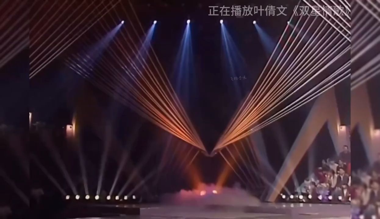叶倩文&关淑怡同唱《双星情歌》两位人气歌手，你喜欢谁唱的呢？