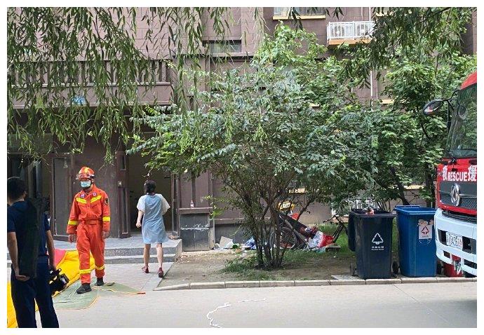 邻居回忆将孩子从29楼扔下男子:他常跟被害女打架 女子曾搬出去住休闲区蓝鸢梦想 - Www.slyday.coM