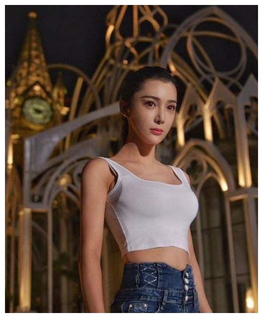 赵本山的美女徒弟一丝不挂跳楼自杀,时隔多年真相终于浮出水面|任娇