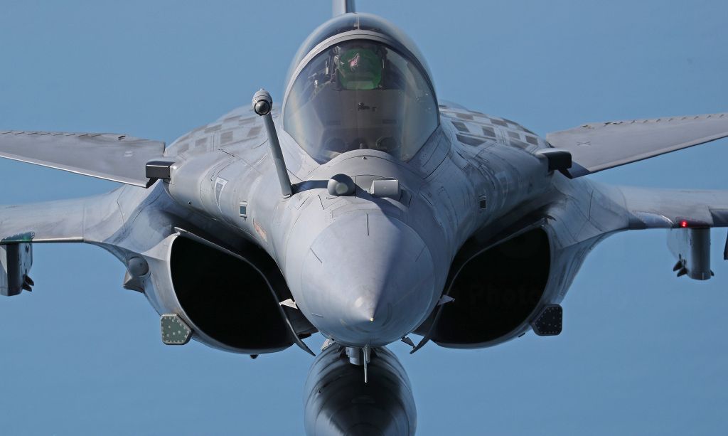 阵风战斗机多角度高清细节飞行图,这些性能比歼10c优秀!