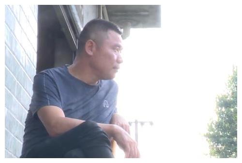 男子称妻子3年不回家，顺走了80万财产，邻居：不孝顺，作风不正休闲区蓝鸢梦想 - Www.slyday.coM