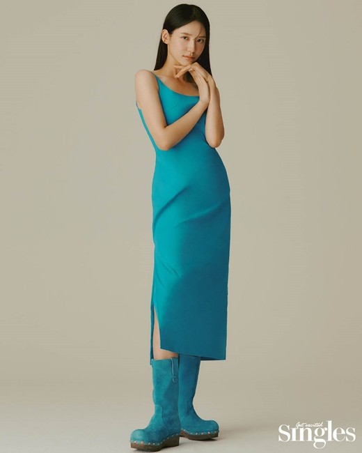 韩国女艺人朴智贤最新杂志写真曝光